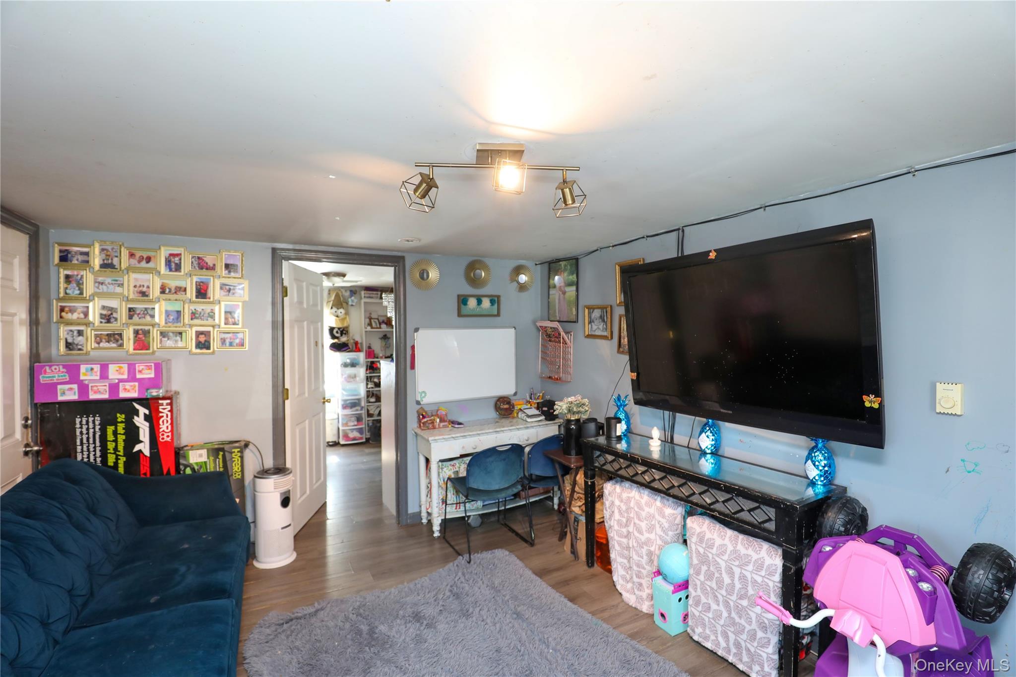 654 Broadway Unit: 9W