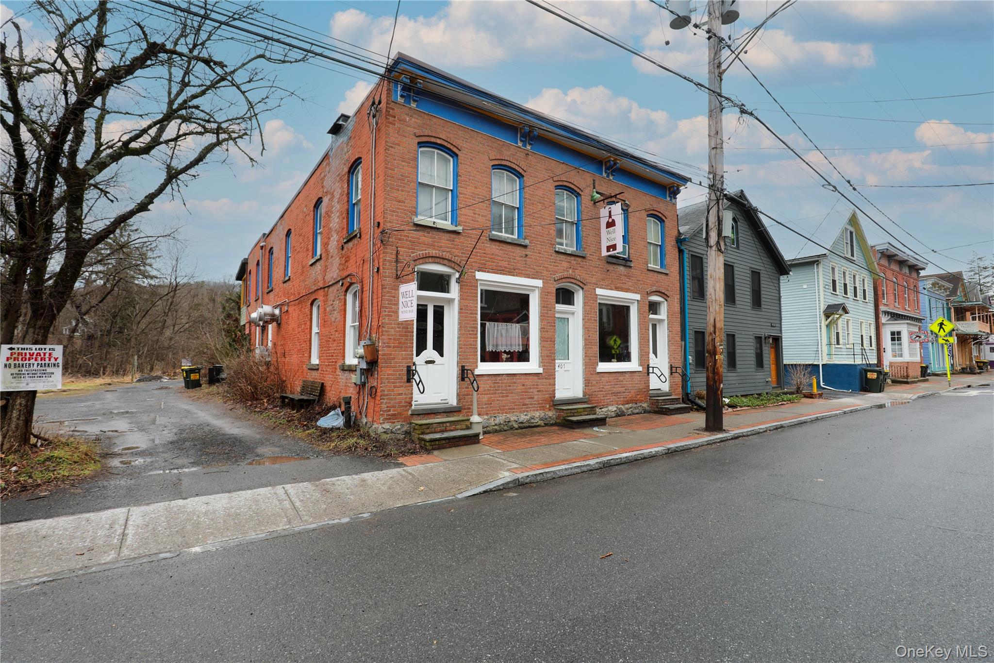 407 Main Street