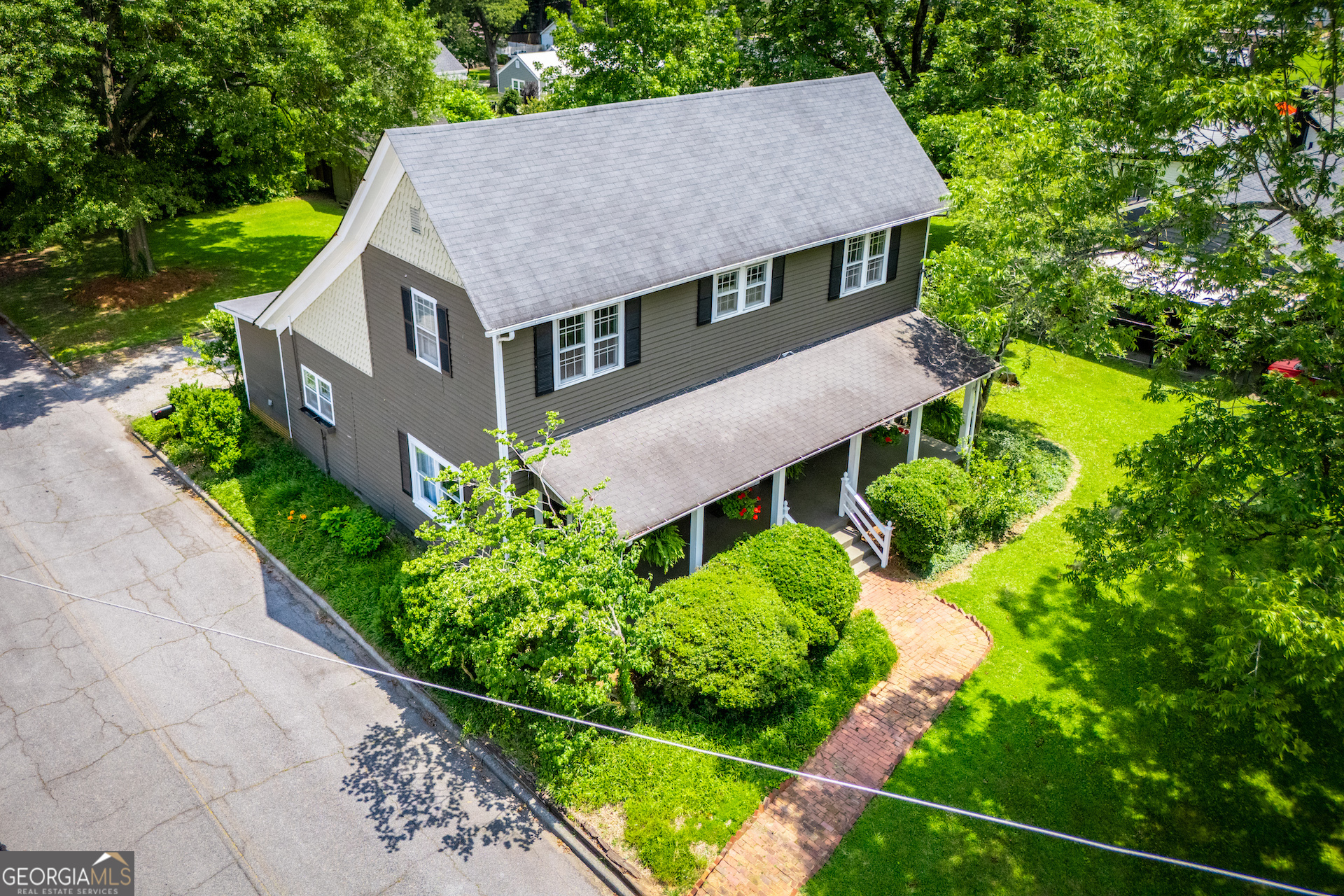 516 Longview Street