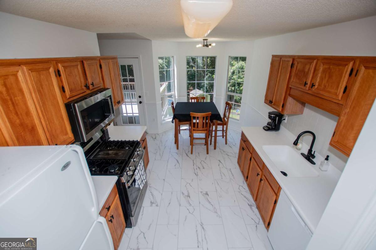 4233 Sturbridge Drive