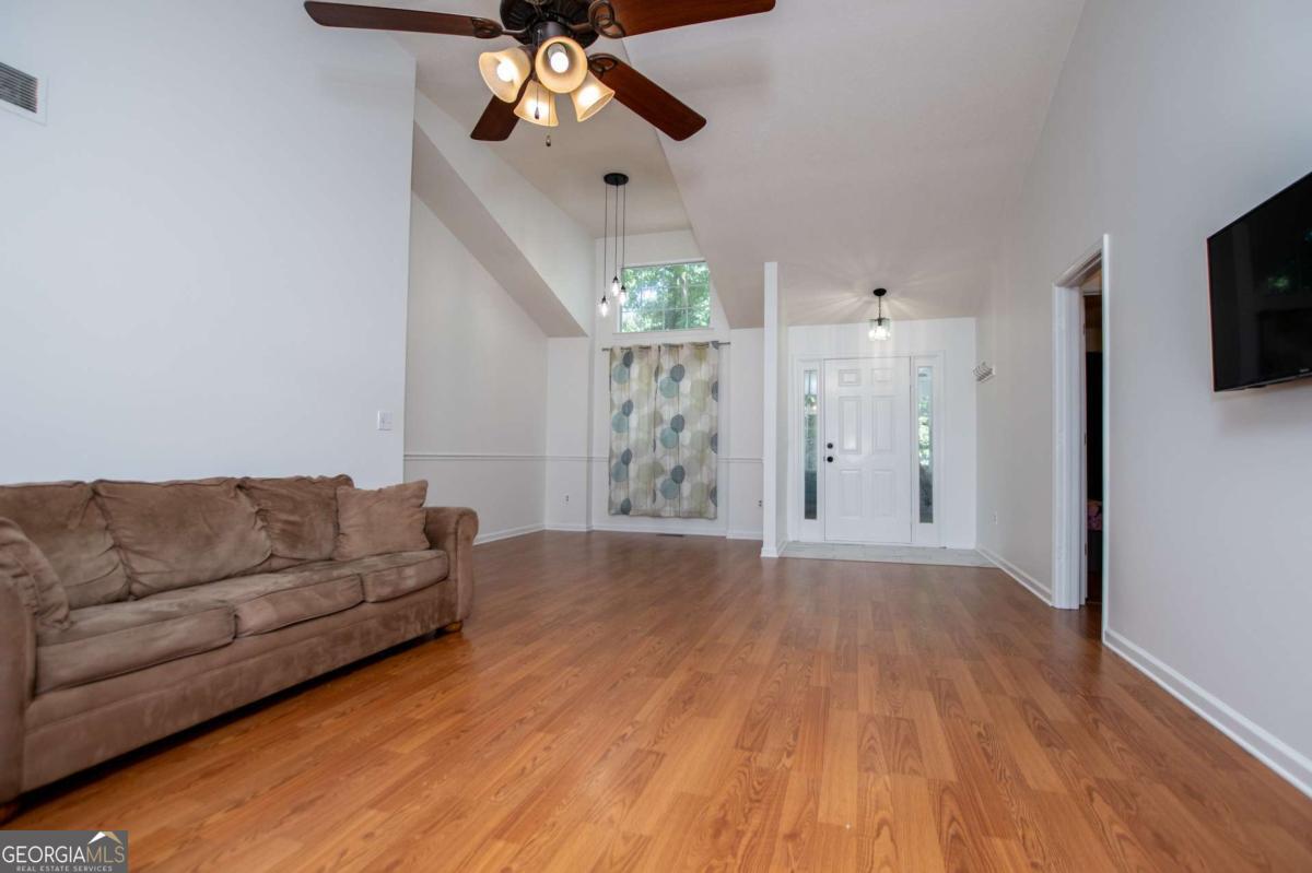 4233 Sturbridge Drive