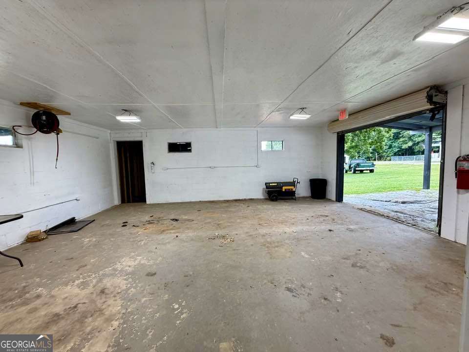 5164 W Hwy 166