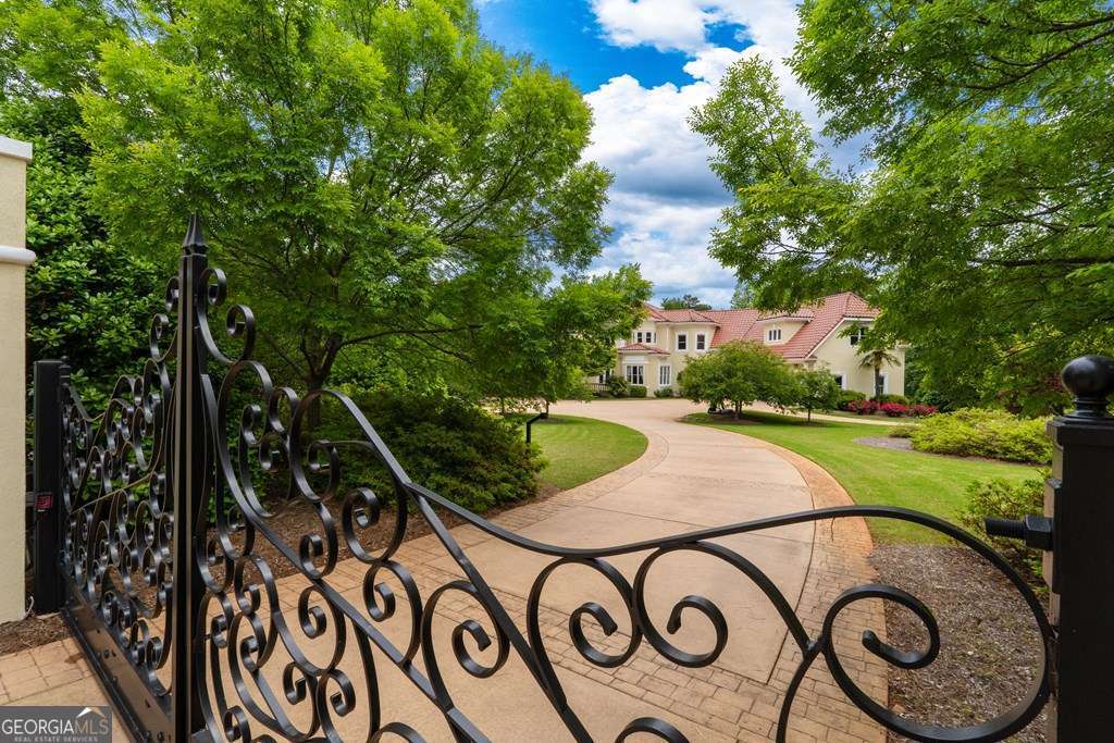 1005 Oak Mountain Road