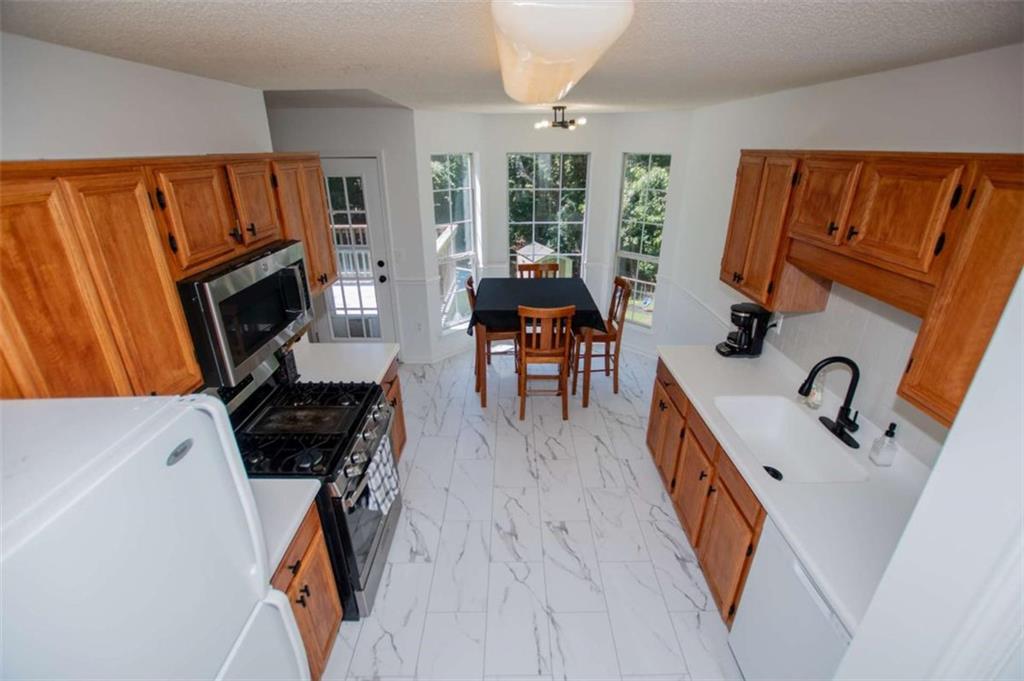 4233 Sturbridge Drive