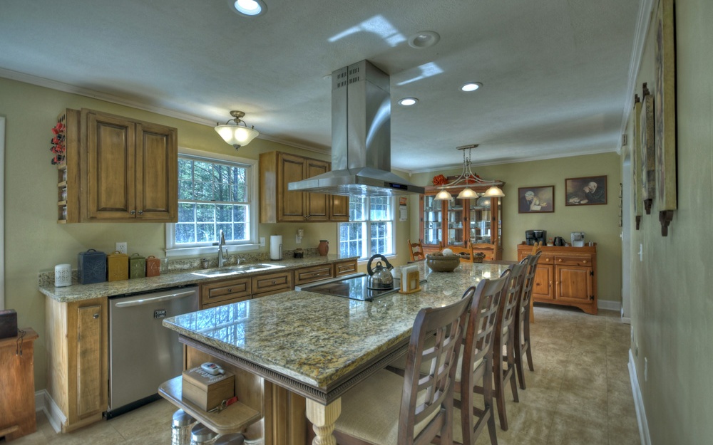 568 Cherokee Trail