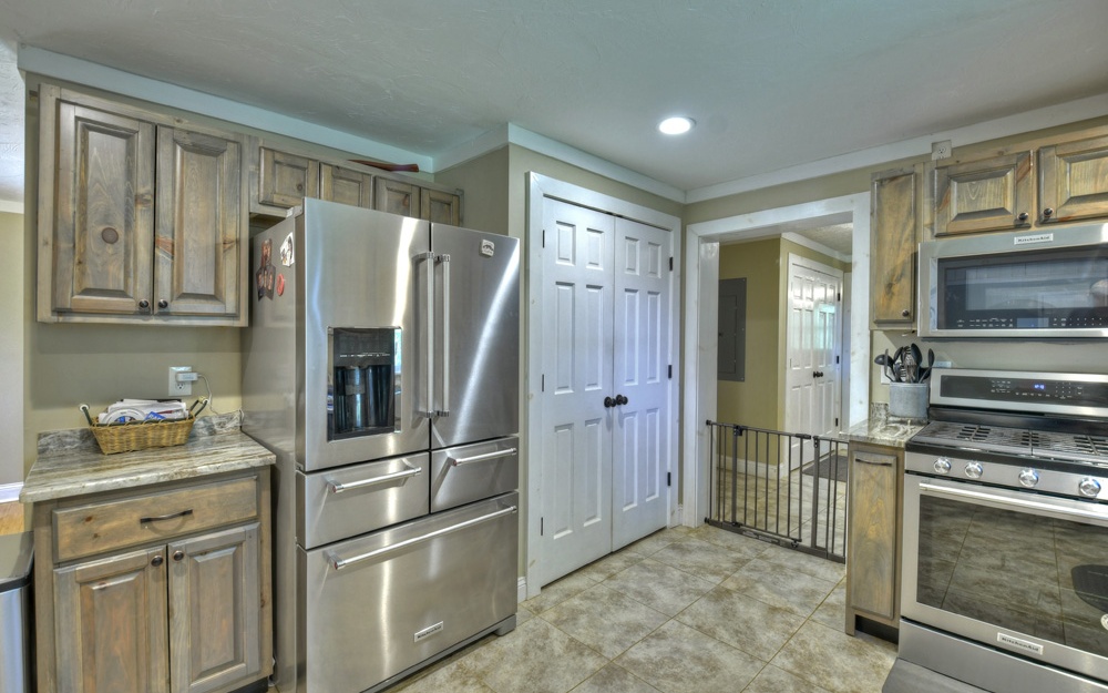 250 Crestlawn Drive