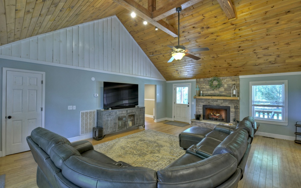 250 Crestlawn Drive