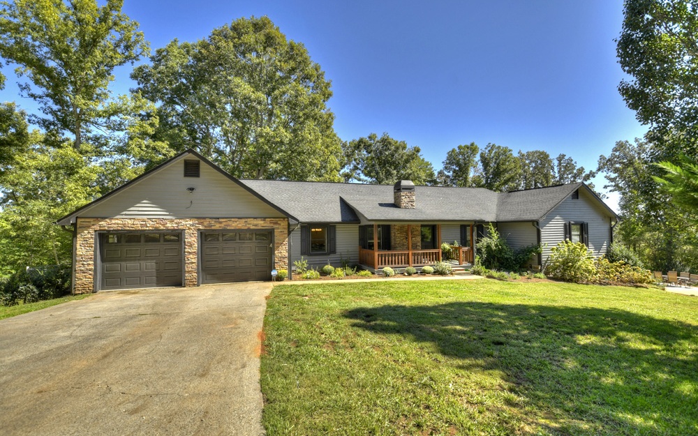 250 Crestlawn Drive
