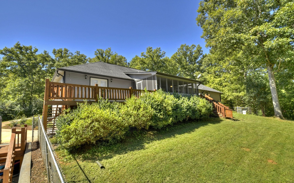 250 Crestlawn Drive