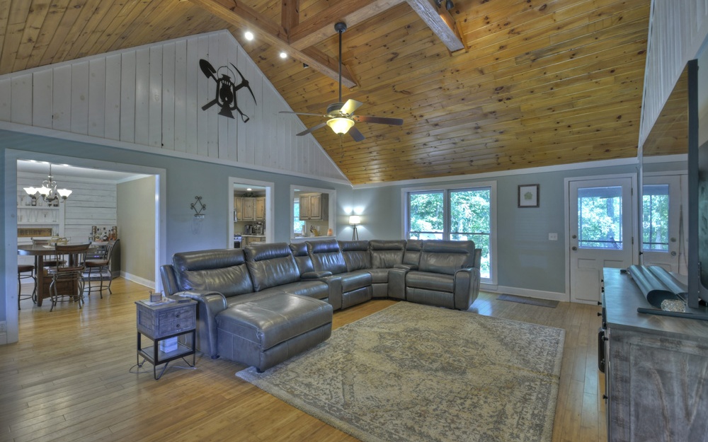 250 Crestlawn Drive