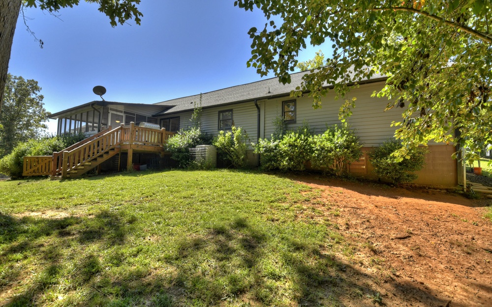 250 Crestlawn Drive