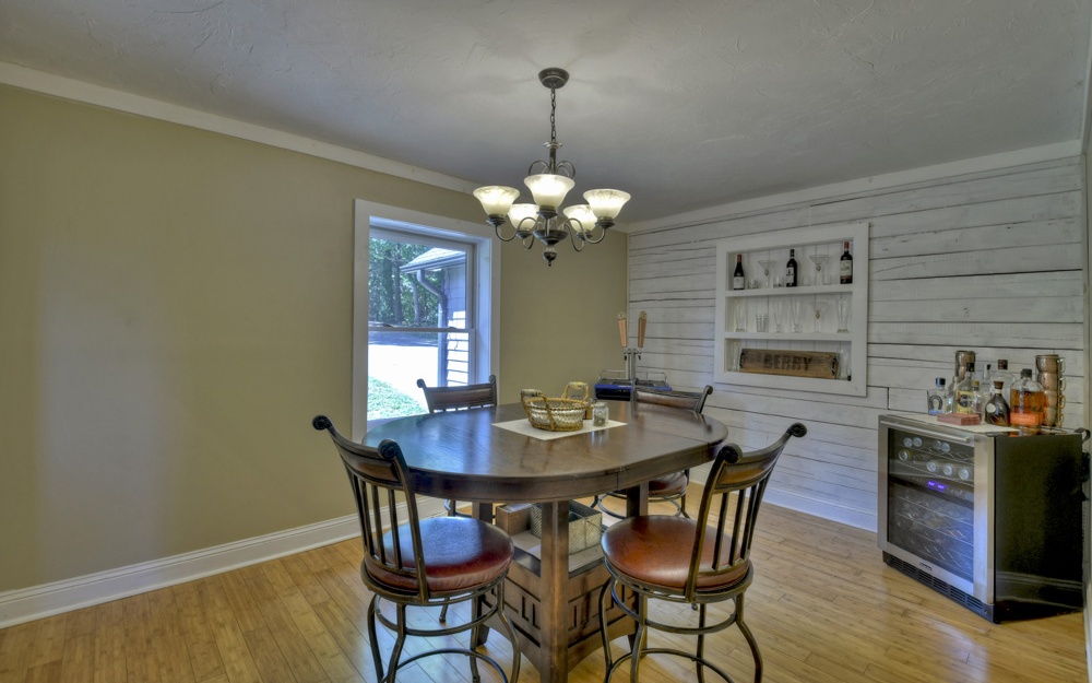 250 Crestlawn Drive