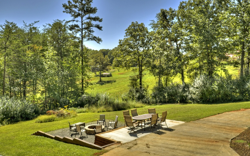 250 Crestlawn Drive