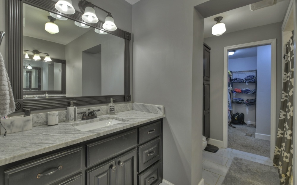 250 Crestlawn Drive