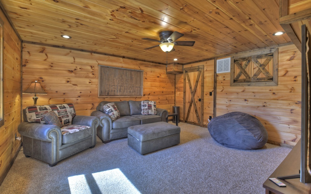 250 Crestlawn Drive