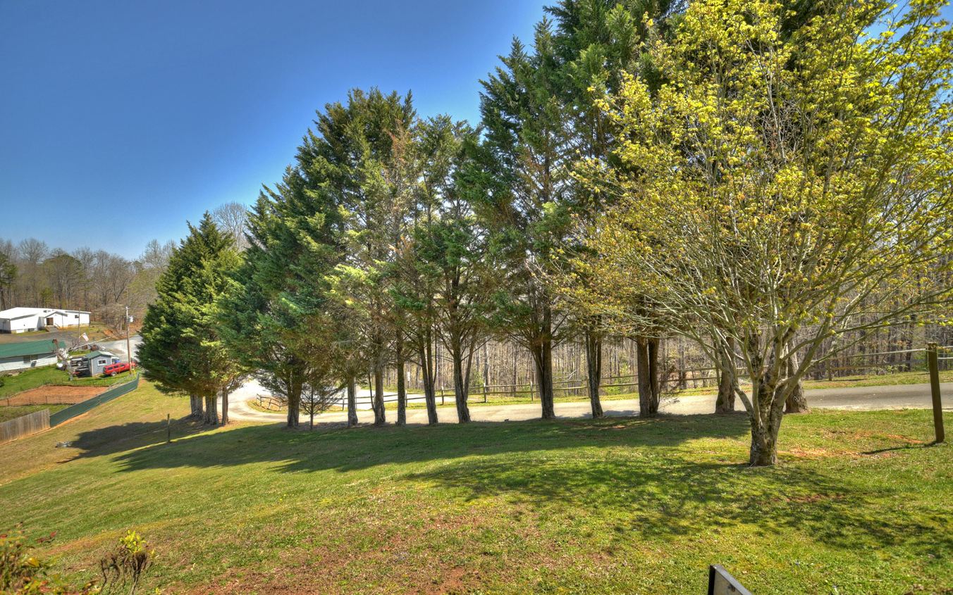 852 Bullen Gap Road