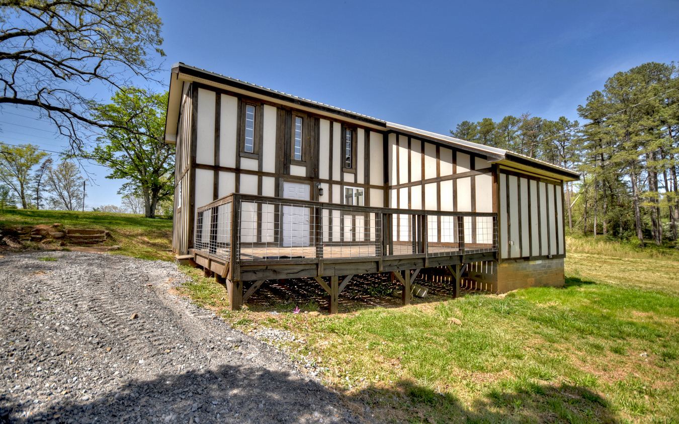 3160 Mobile Road