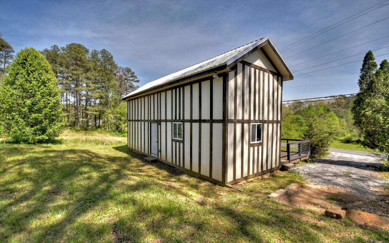 3160 Mobile Road