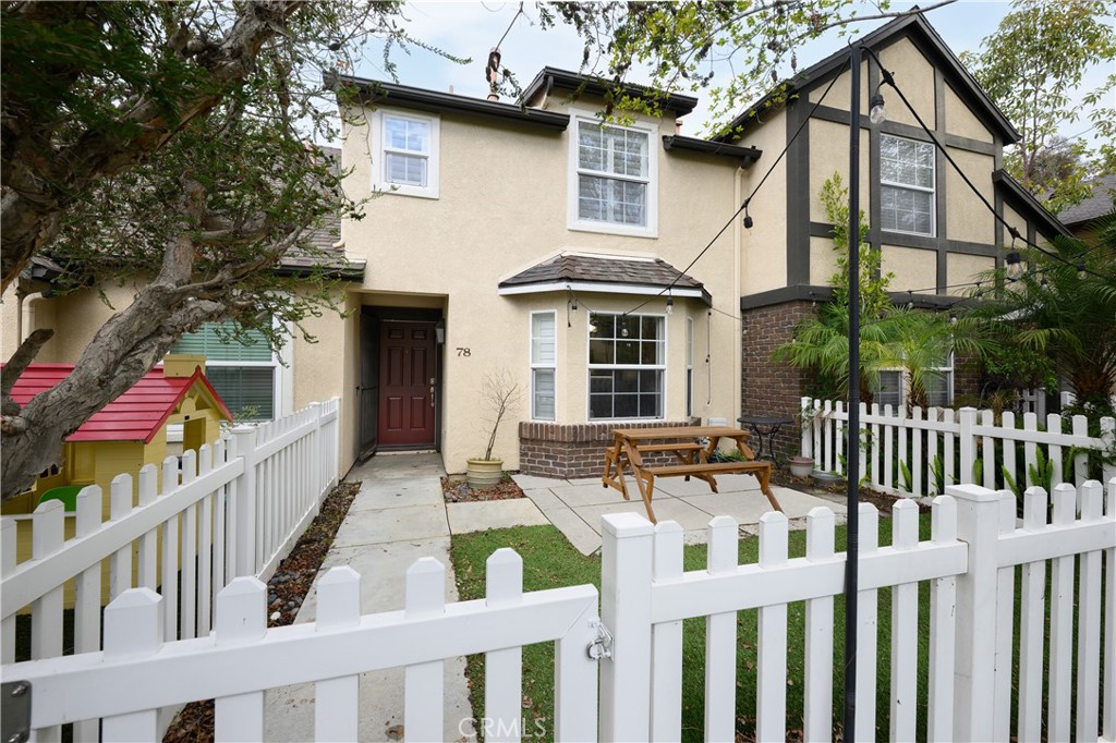 78 Three Vines Court
