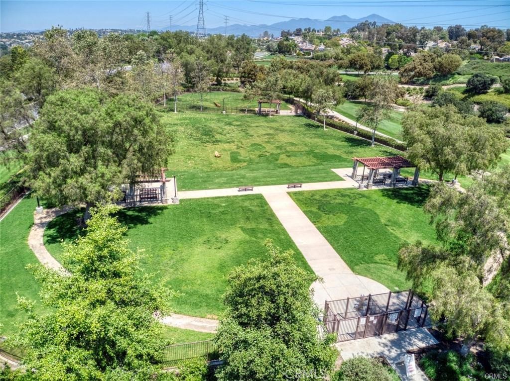9 Windmill Avenue