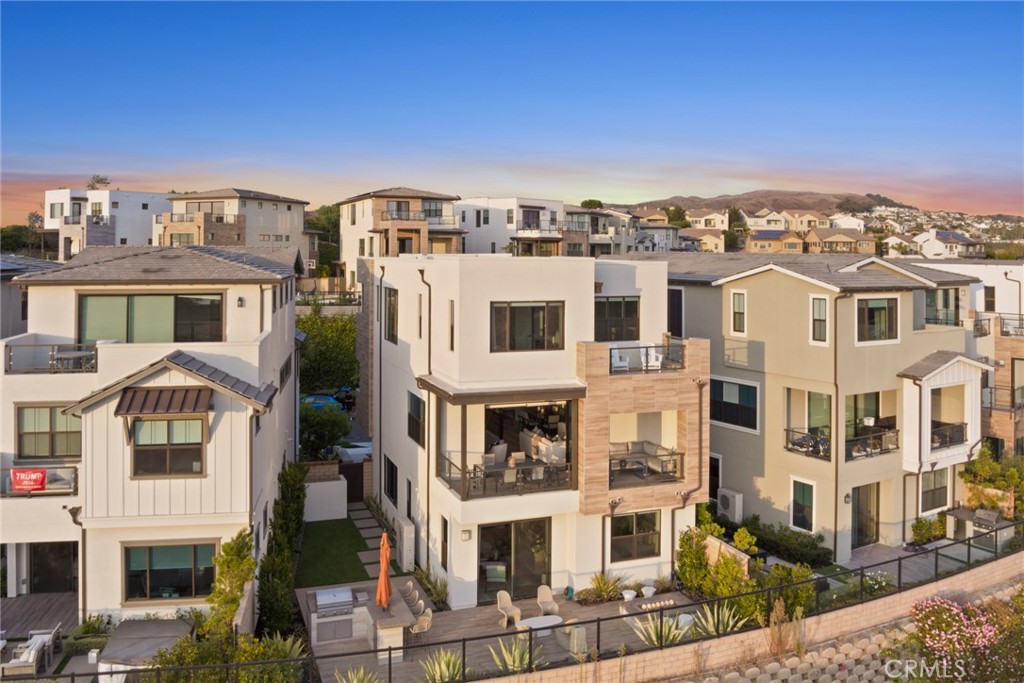 26304 Paseo Horizonte