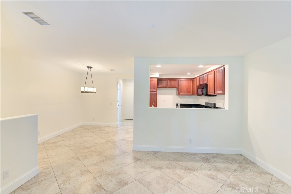 87 Three Vines Court