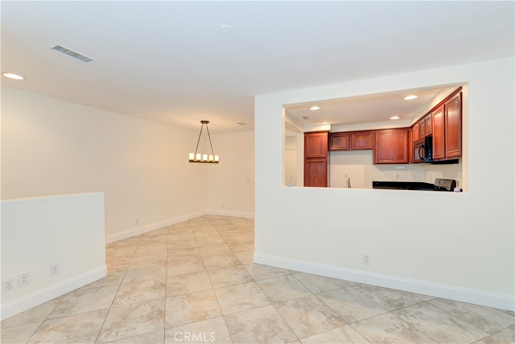 87 Three Vines Court