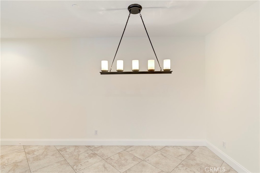 87 Three Vines Court