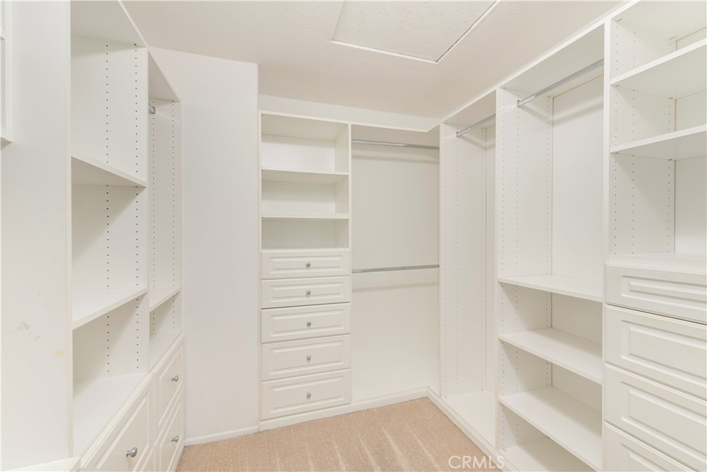 87 Three Vines Court