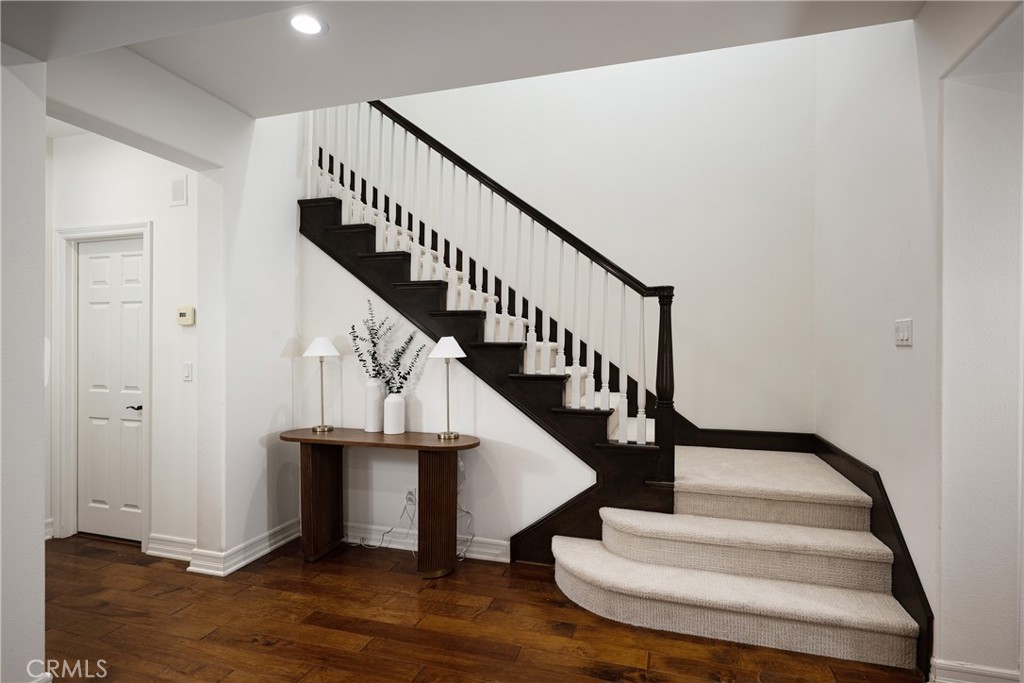 25 Hallcrest