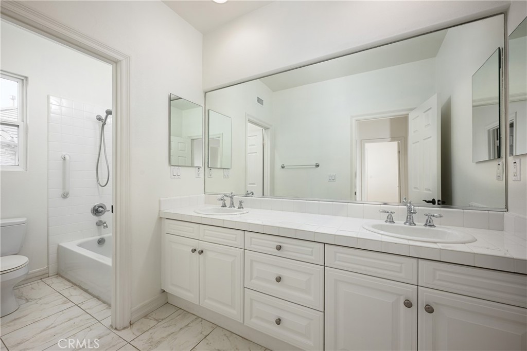 25 Hallcrest