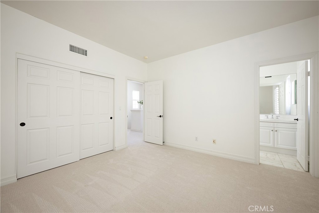 25 Hallcrest