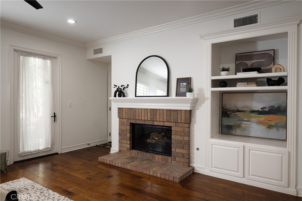 25 Hallcrest