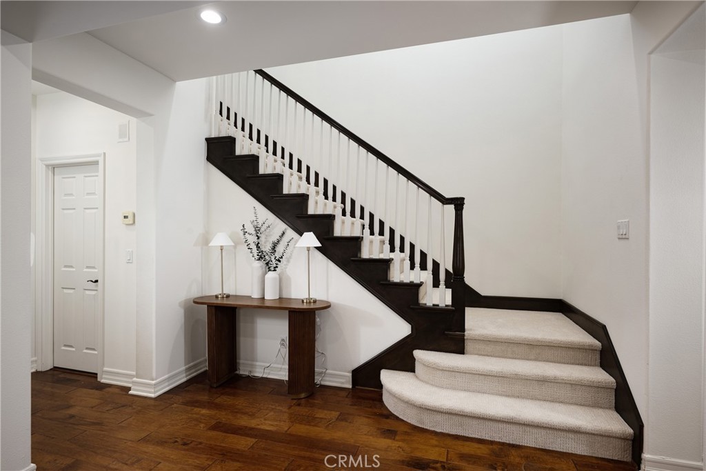 25 Hallcrest