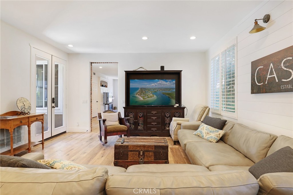 15 Langford Ln