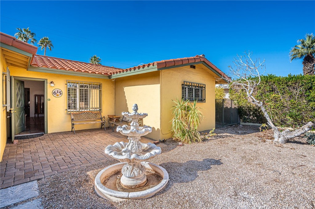 615 N Paseo De Anza