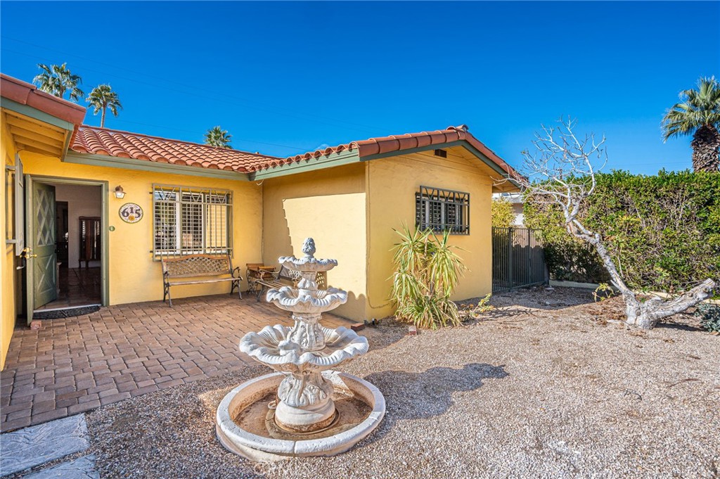 615 N Paseo De Anza