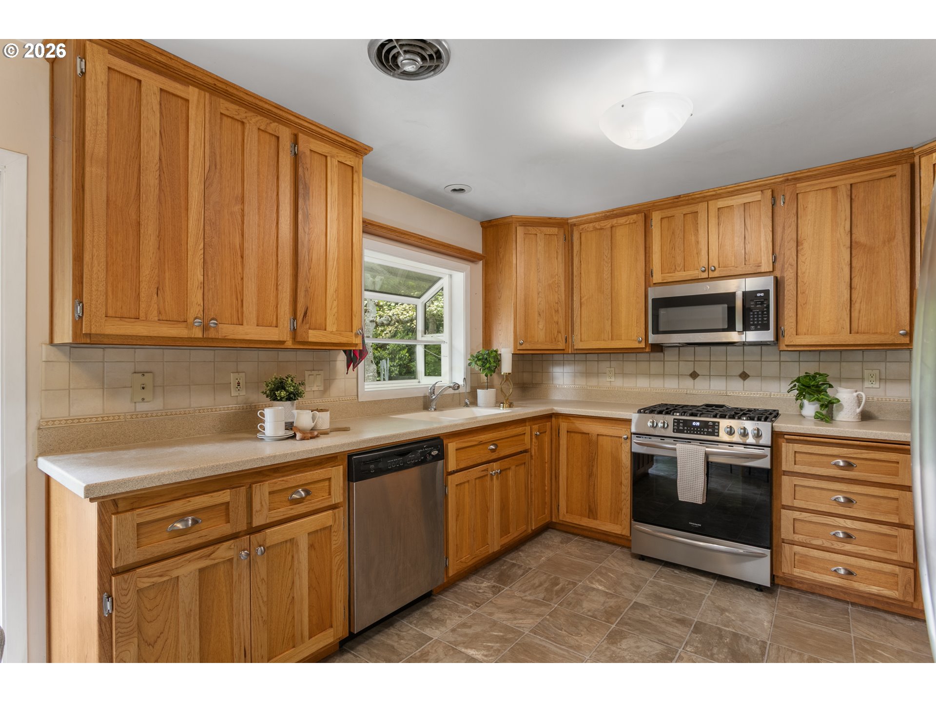 4255 CALAROGA CIR