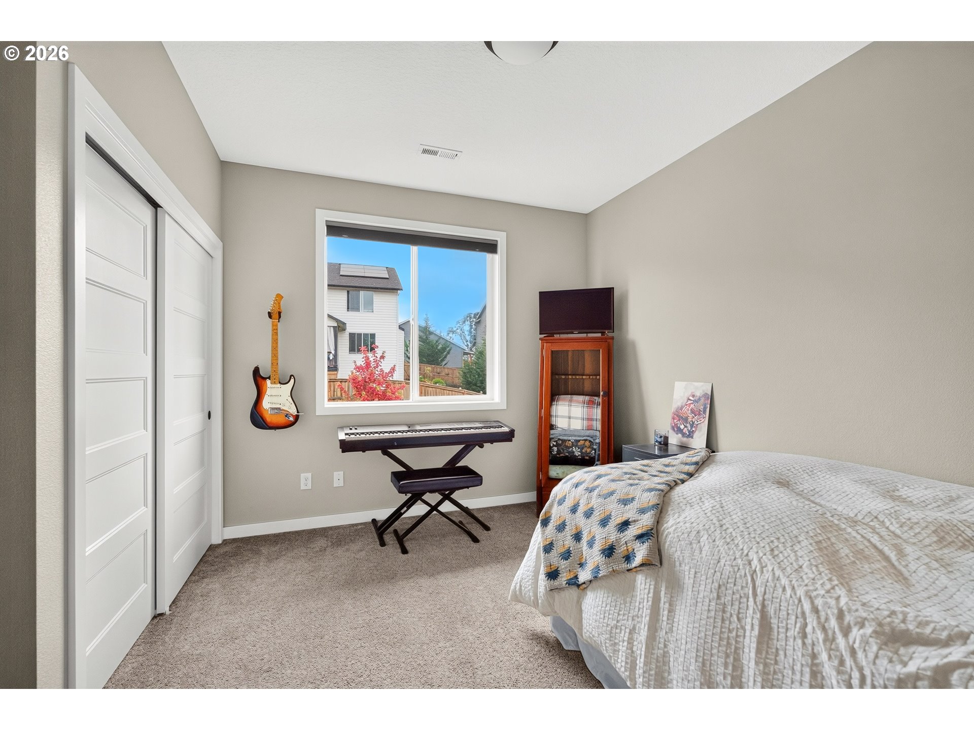 128 E TAYLOR DR