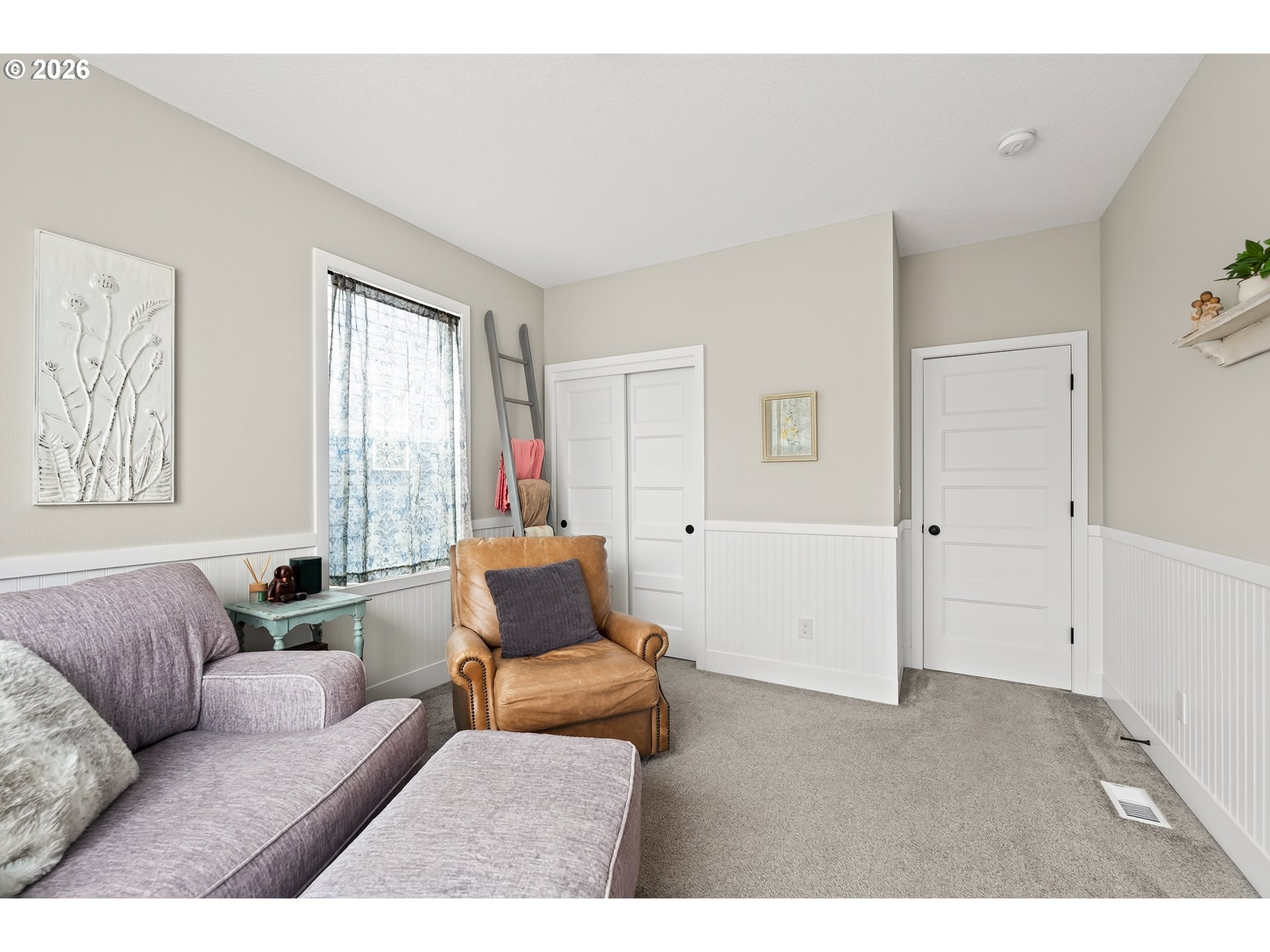 128 E TAYLOR DR