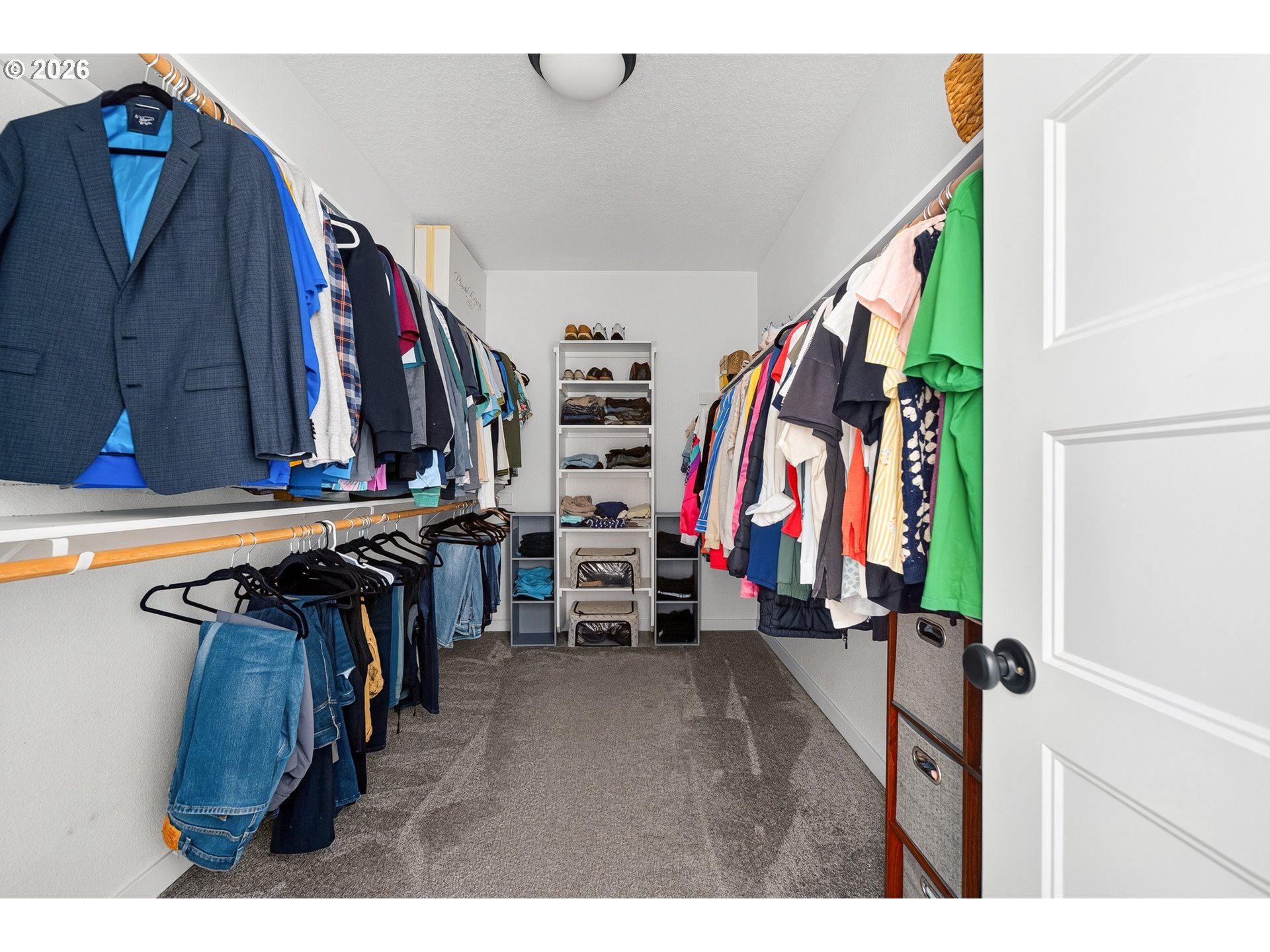 128 E TAYLOR DR