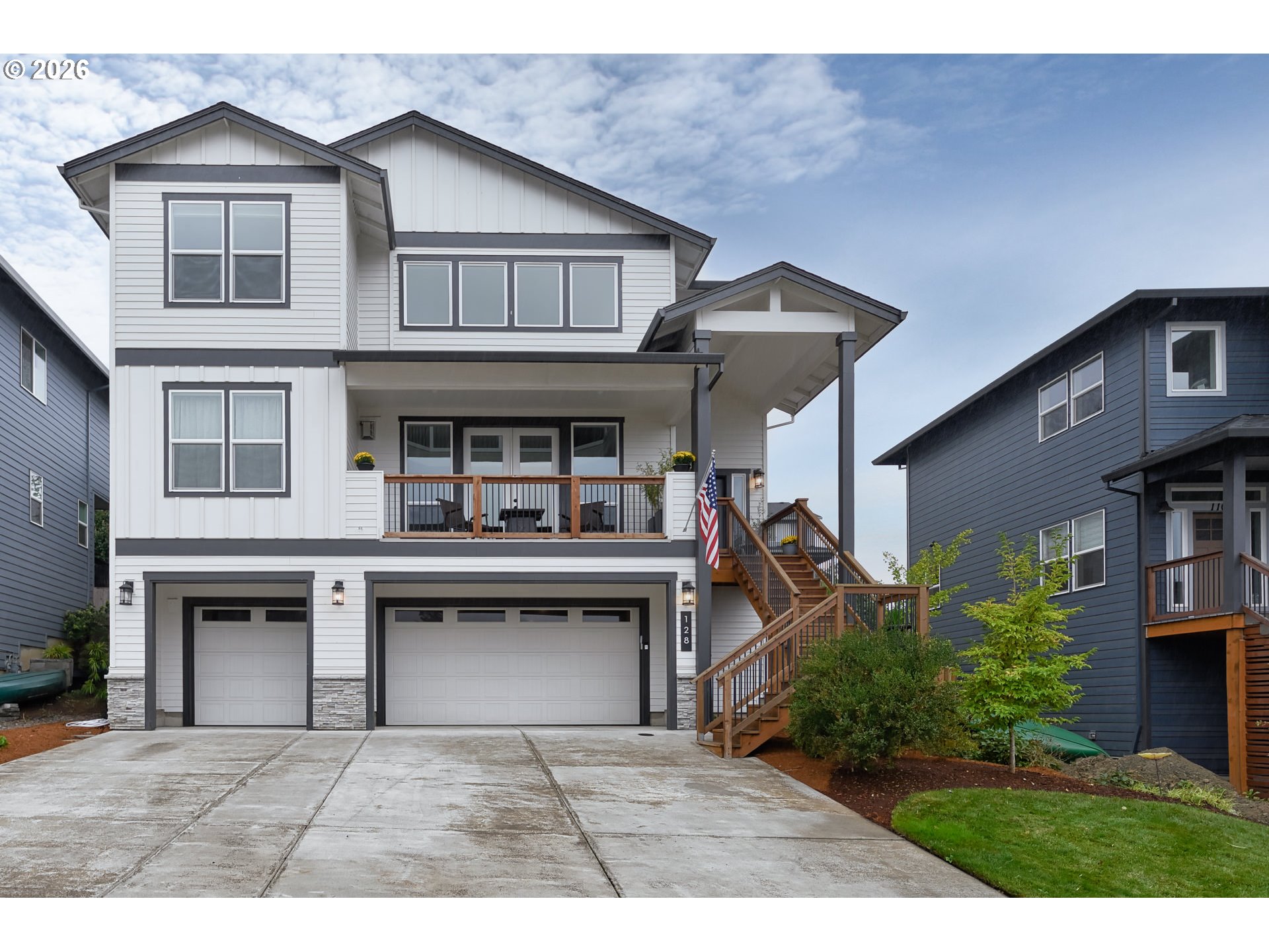 128 E TAYLOR DR