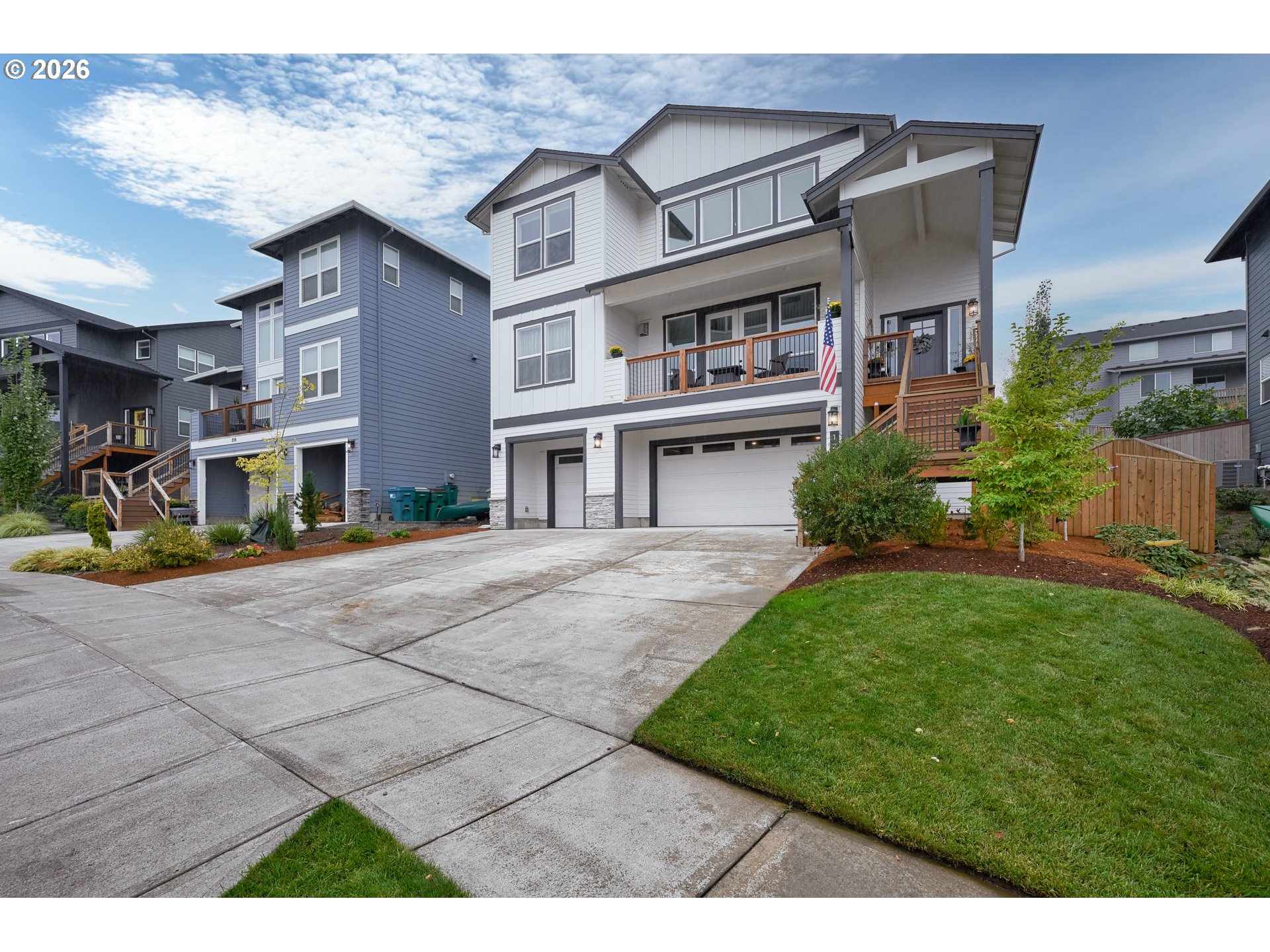 128 E TAYLOR DR