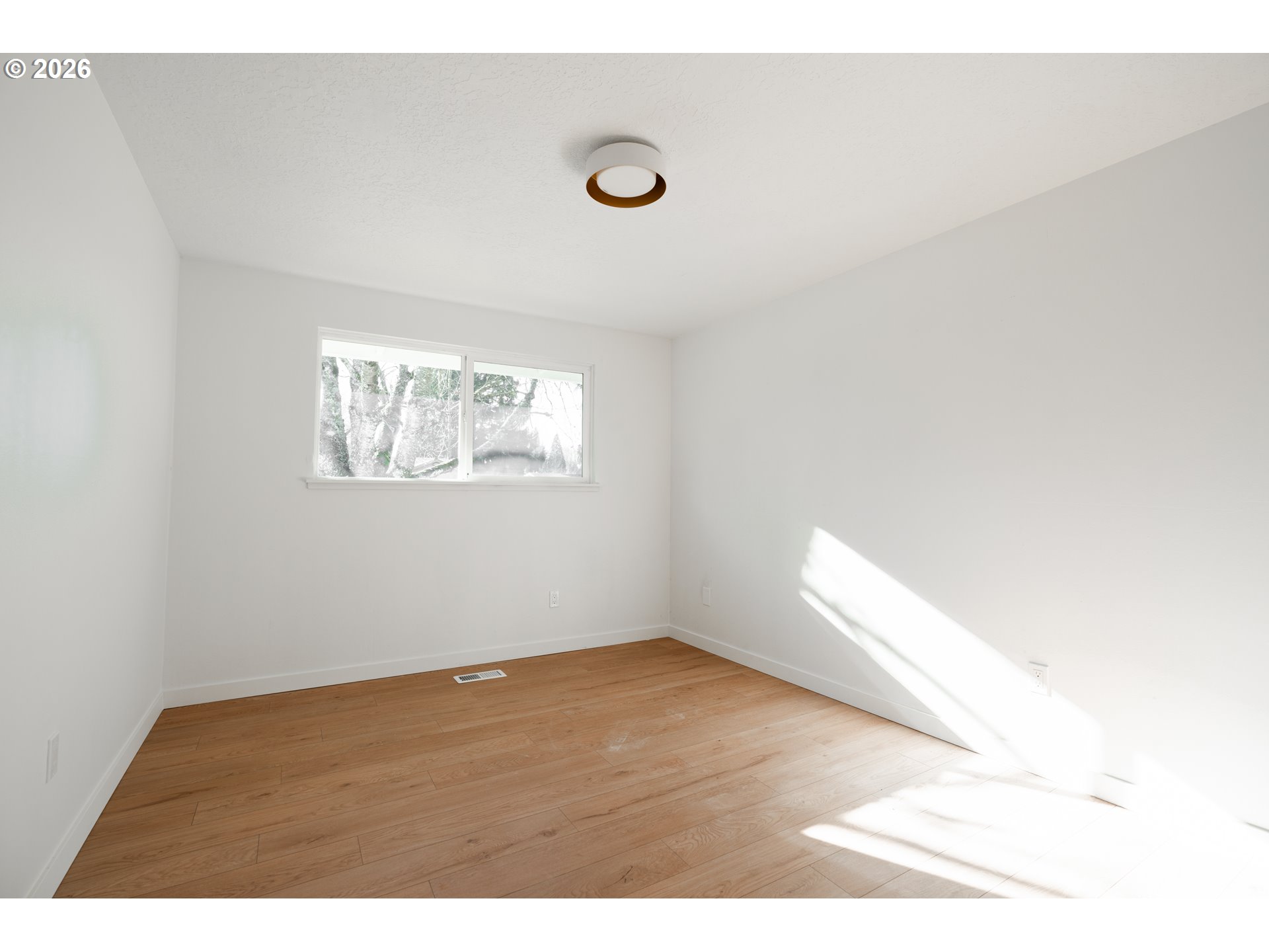 2573 SE MEADOW LARK DR