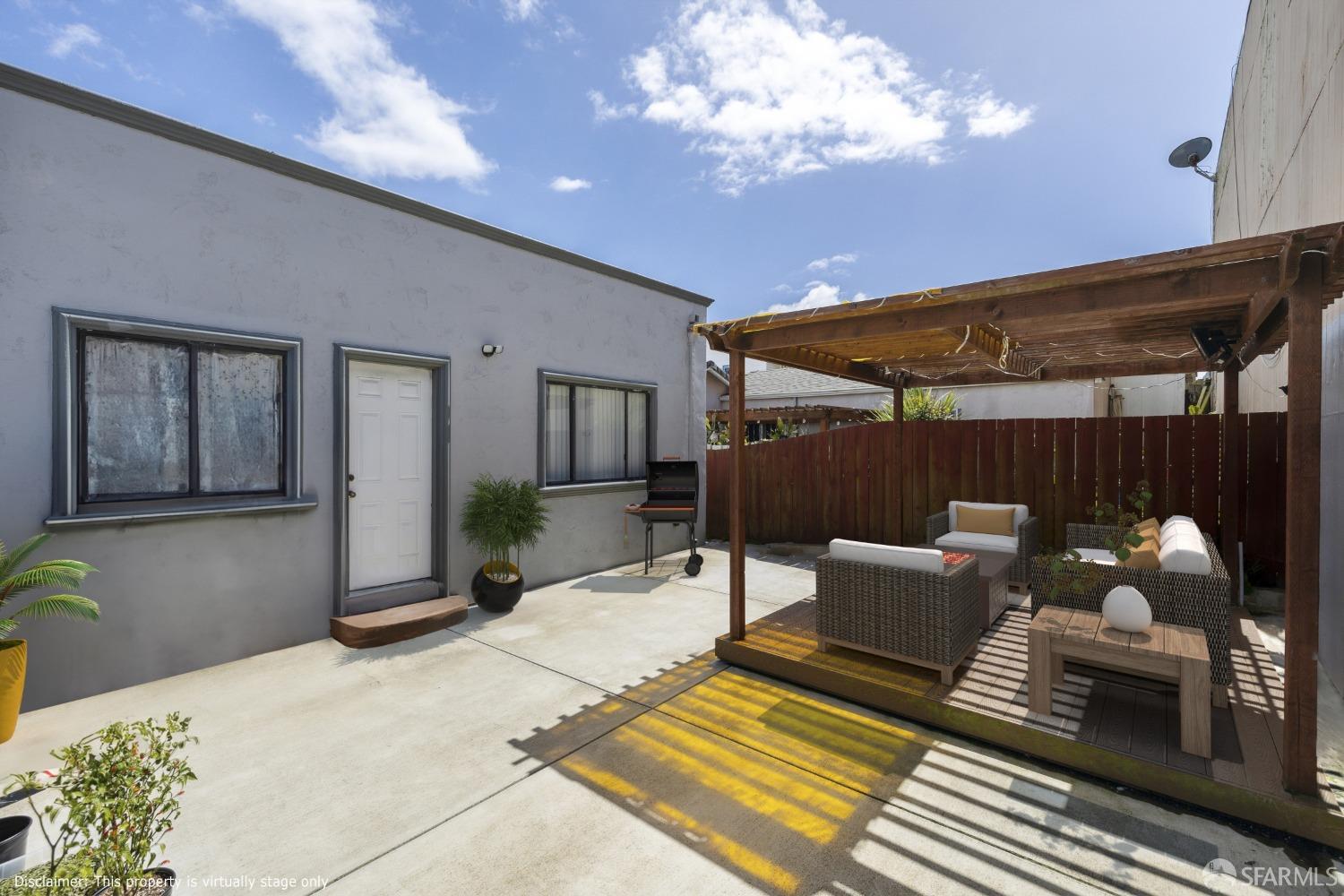 601 Lakeview Avenue