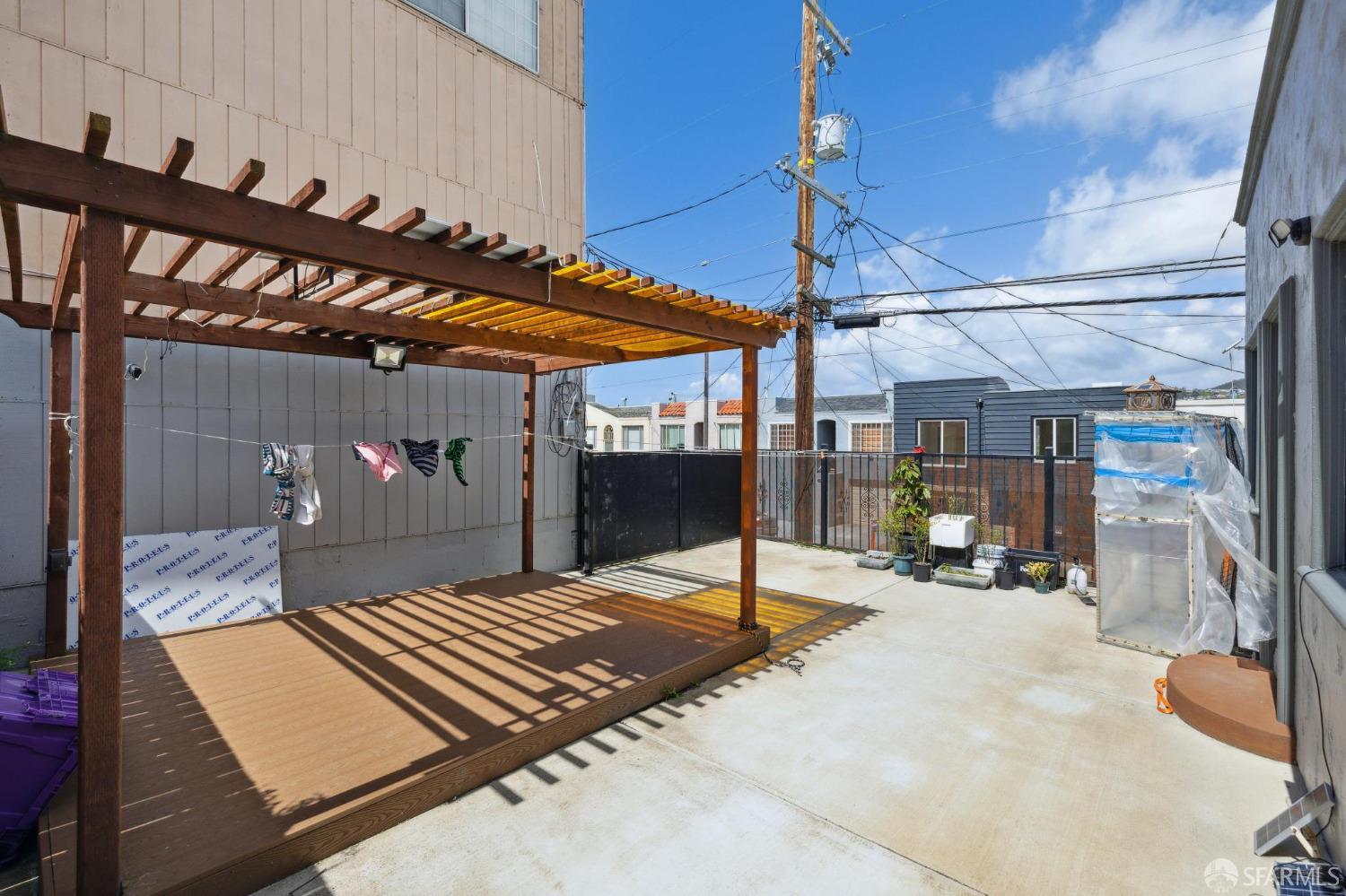 601 Lakeview Avenue