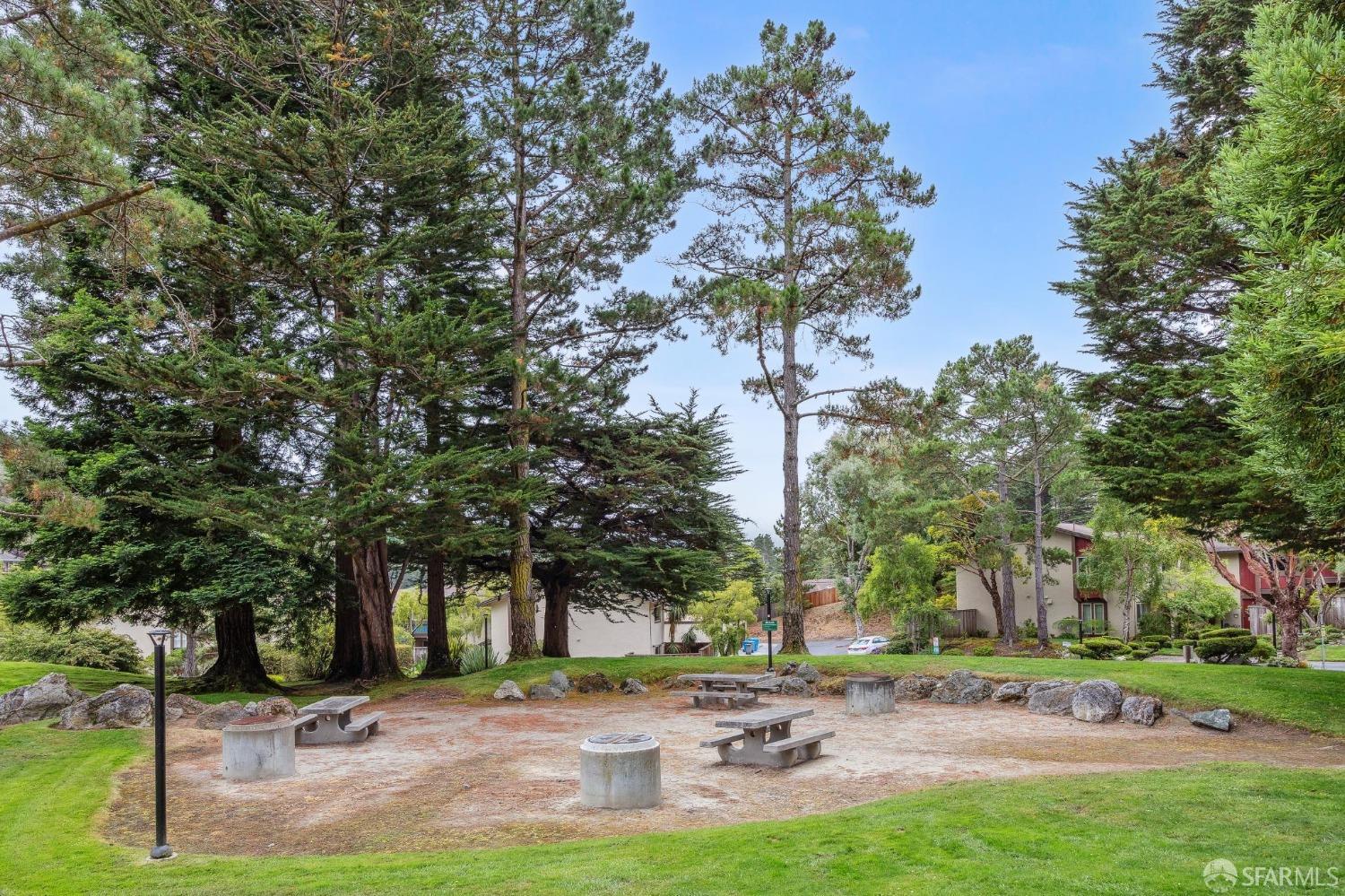 1099 Oddstad Boulevard