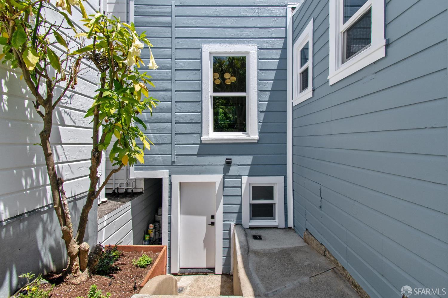 3284 Folsom Street