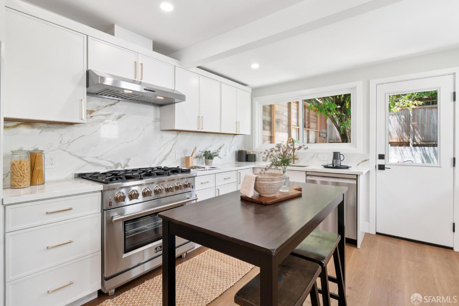 3284 Folsom Street