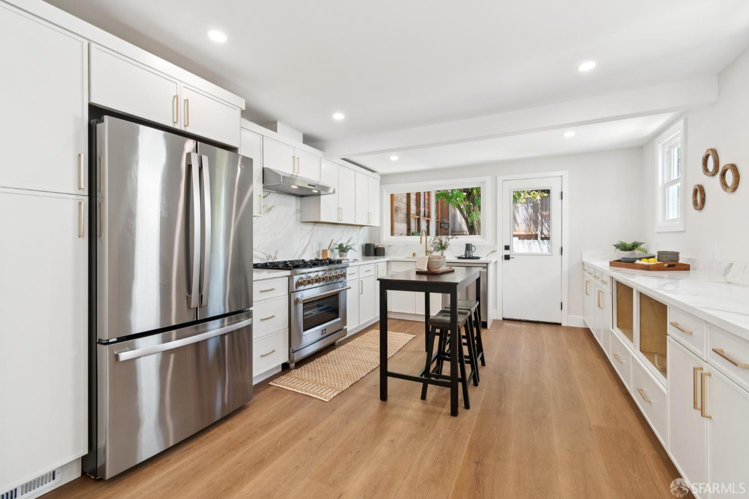 3284 Folsom Street